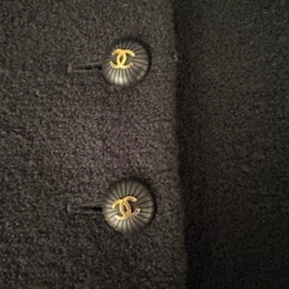Ladies Vintage Chanel black Blazer - Picture 5 of 5